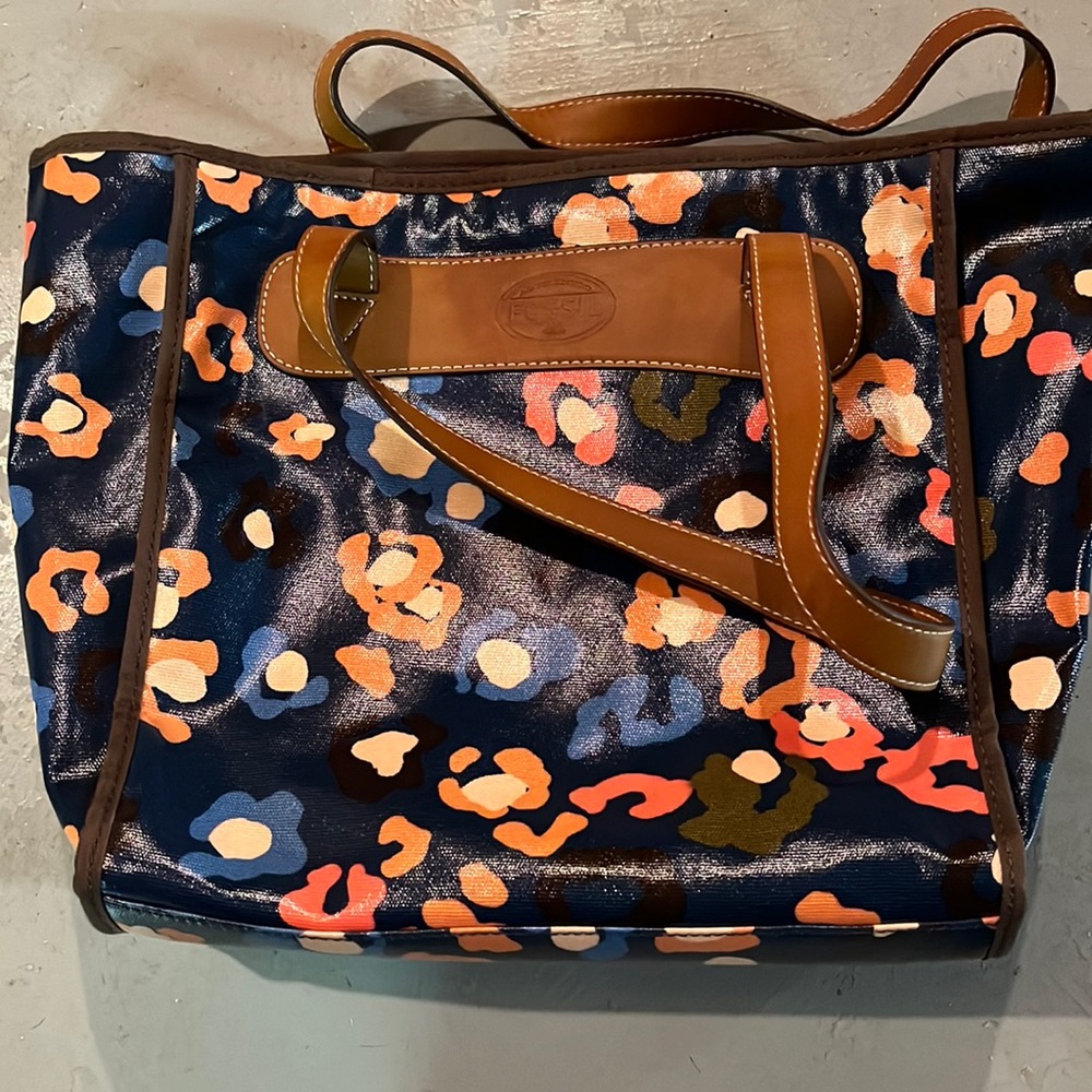 Fossil tote bag